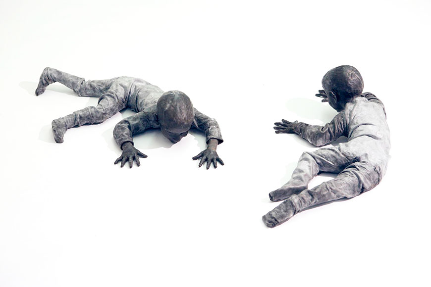 Boys crawling turning up-down (Ползающие мальчики,  развернувшиеся вверх и вниз), 2012