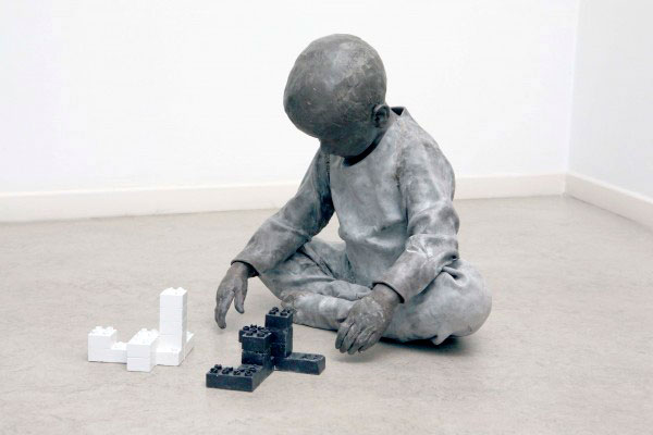 Niño jugando con fichas (Мальчик, играющий с чипами), 2012