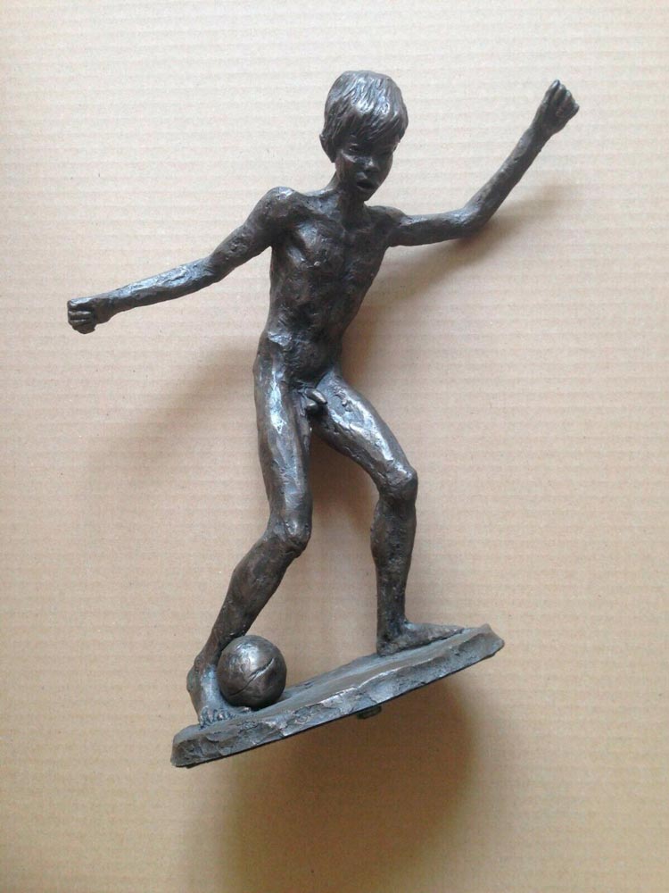 Nude boy with ball (Обнаженный мальчик с футбольным мячом), 1987