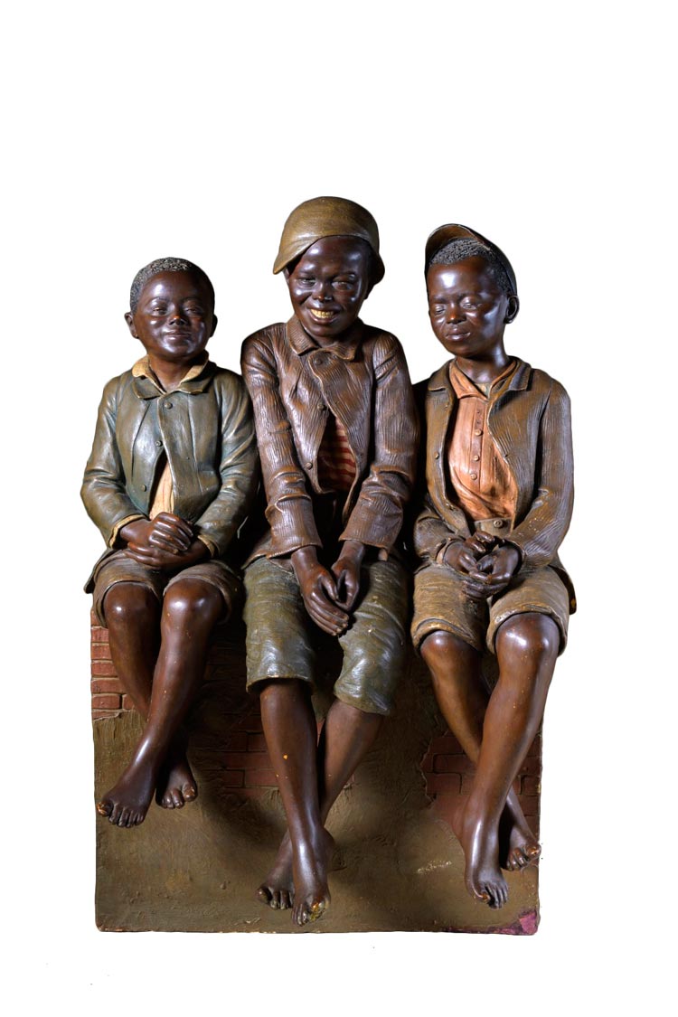 Three children at the photographer (Три ребенка у фотографа)