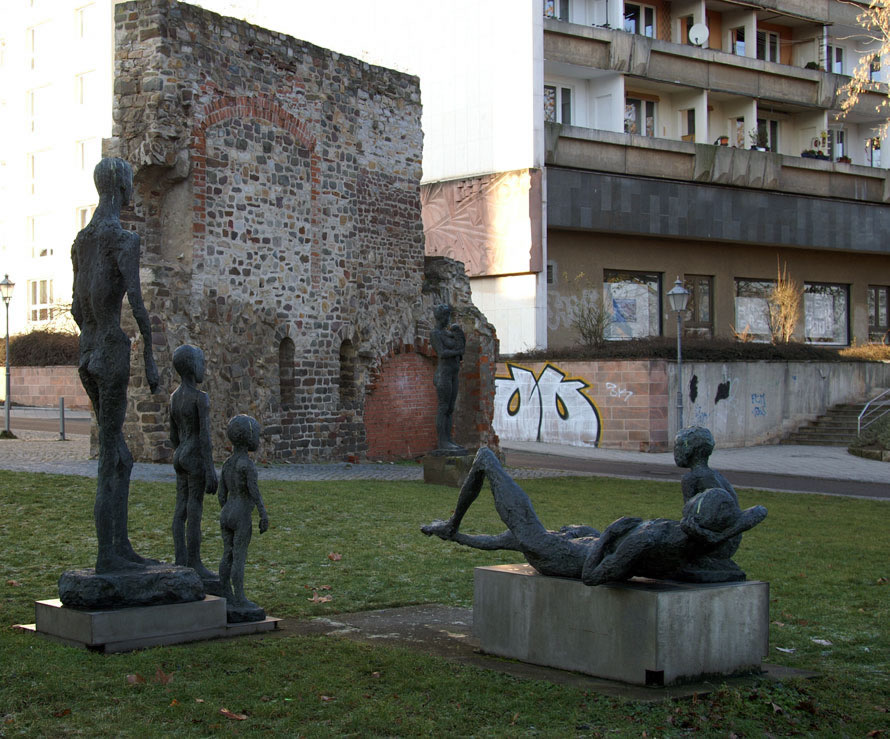 Standing and resting group (Стоящая и отдыхающая группа), 1979 - 1985