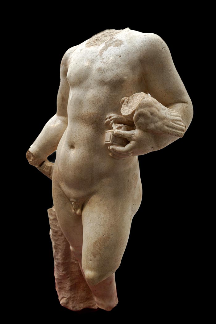 Boy with votive offerings (Мальчик с религиозными приношениями), II A.D.