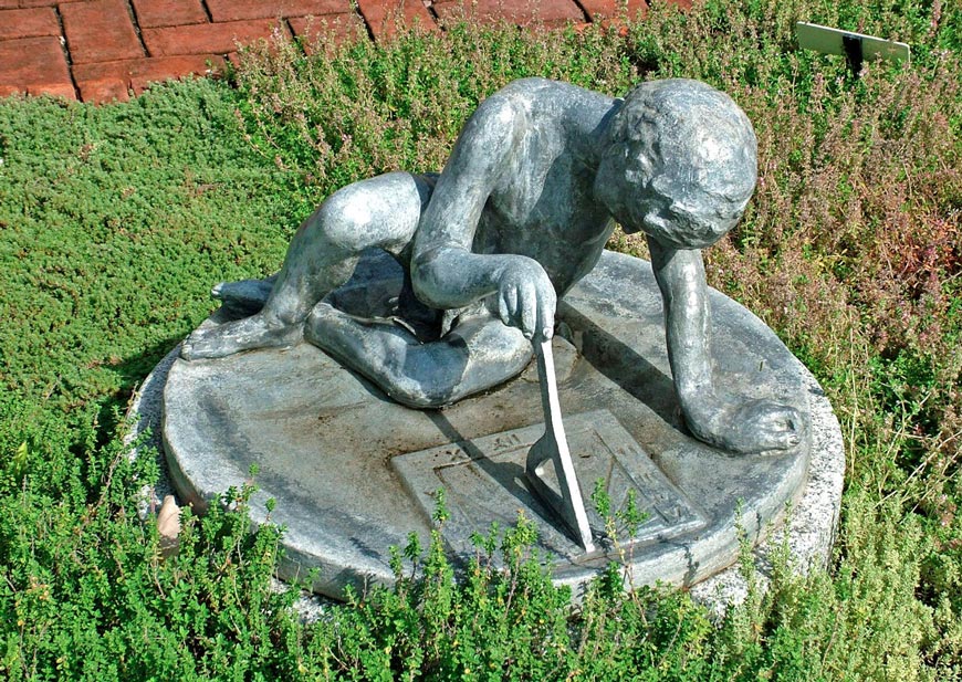 Child Sundial (Ребёнок с солнечными часами), XX