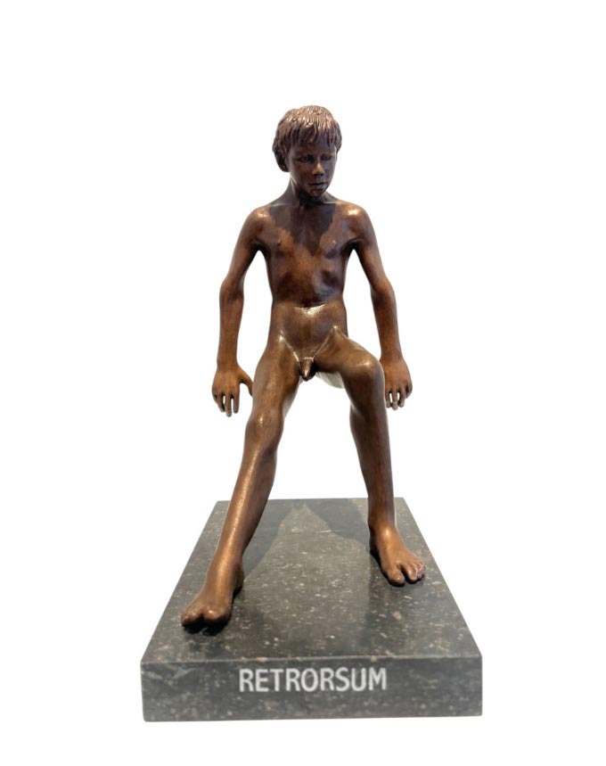 Retrorsum (Сзади), 2025