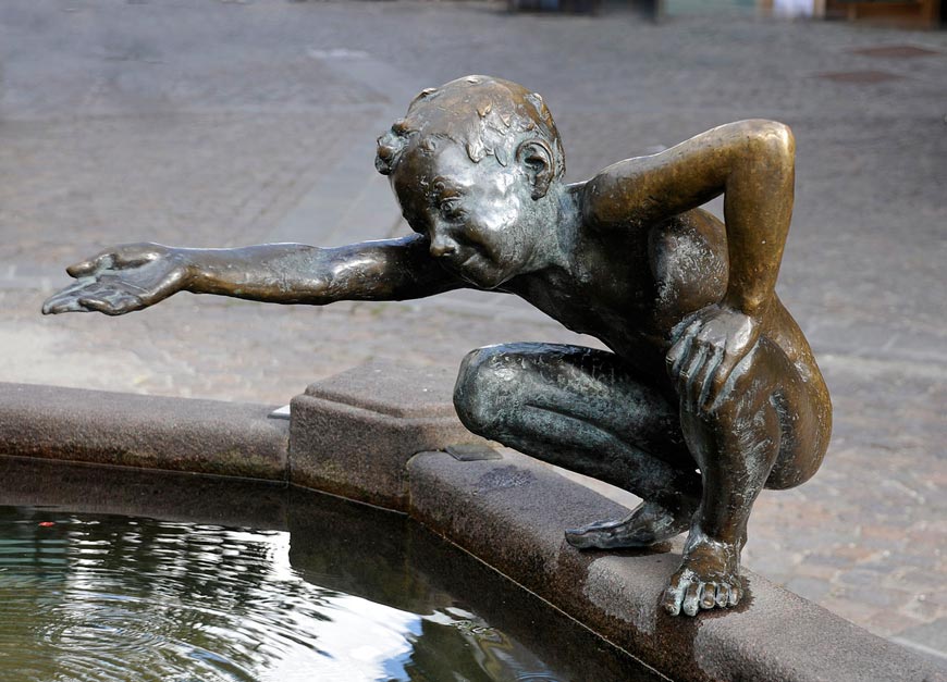 [Fountain figure (Фонтанная фигура)]