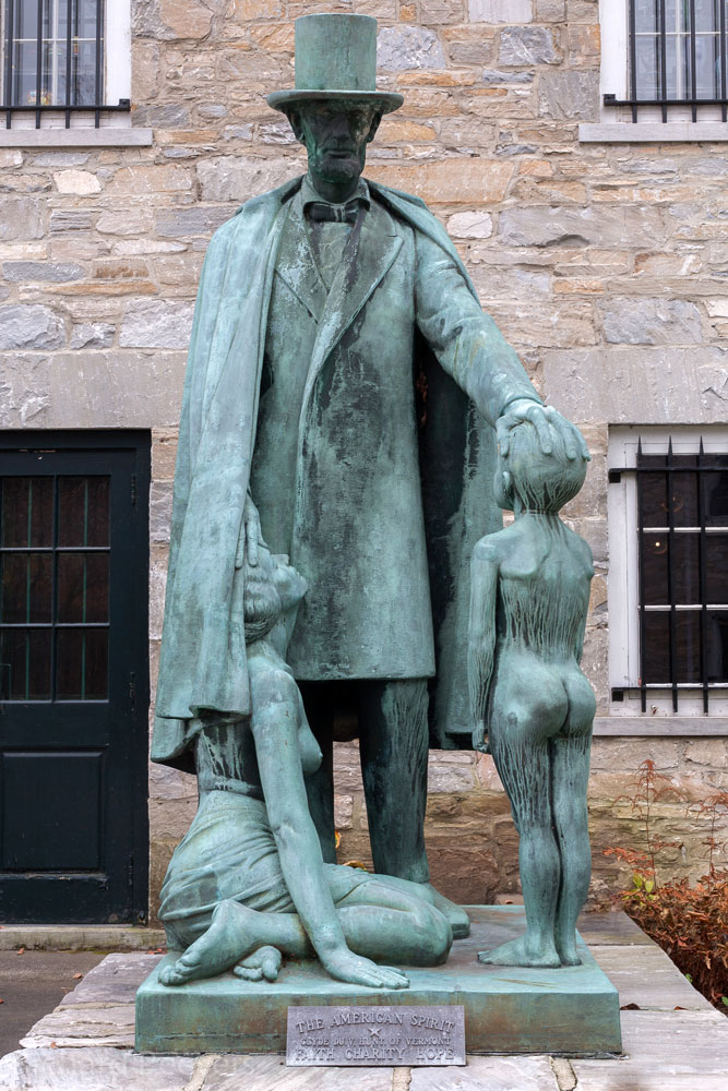 Faith, Charity, Hope (statue of Abraham Lincoln) - Вера, Милосердие, Надежда (статуя Абраама Линкольна)