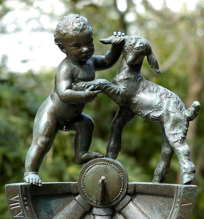 Two Kids Sundial (Солнечные часы: двоё детишек), 1931