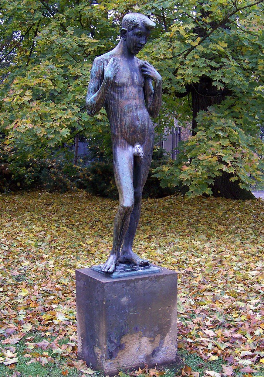 Standing Boy (Стоящий мальчик),1930