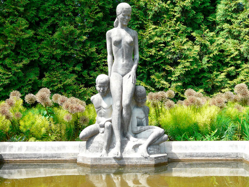 Mother and Two Sons (Мать с двумя сыновьями), 1930/1938