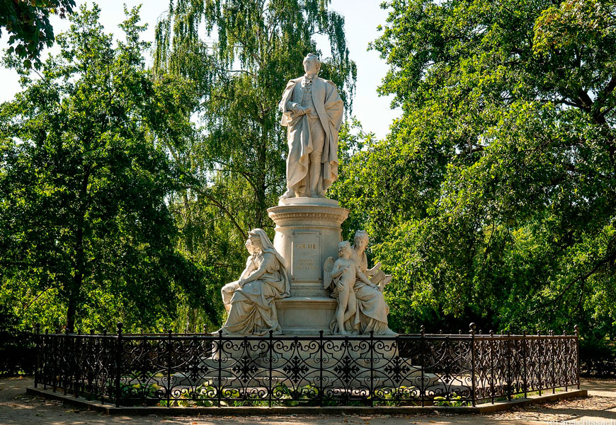 Wolfgang von Goethe memorial (Памятник Гёте), 1880