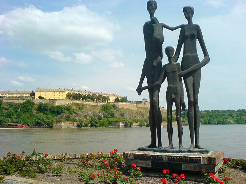 The Monument to the Victims of Fascism (Монумент жертвам фашизма), 1971