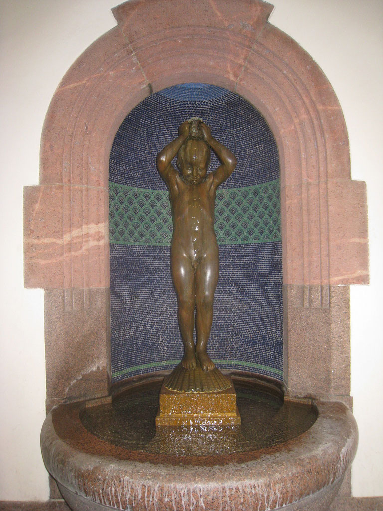 Wandbrunnen mit Knabenakt (Фонтан с обнажённым мальчиком), 1912