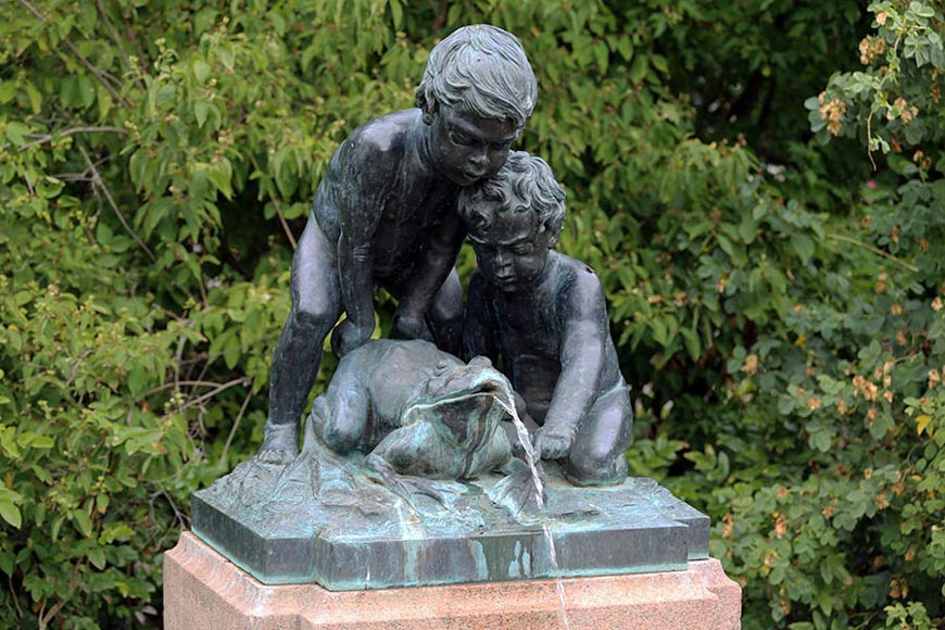 Froschbrunnen (Лягушачий фонтан), 1909 restored/восстановлен 2018