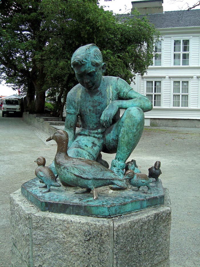 Gutten og andemor (Мальчик и утка-мать), 1953