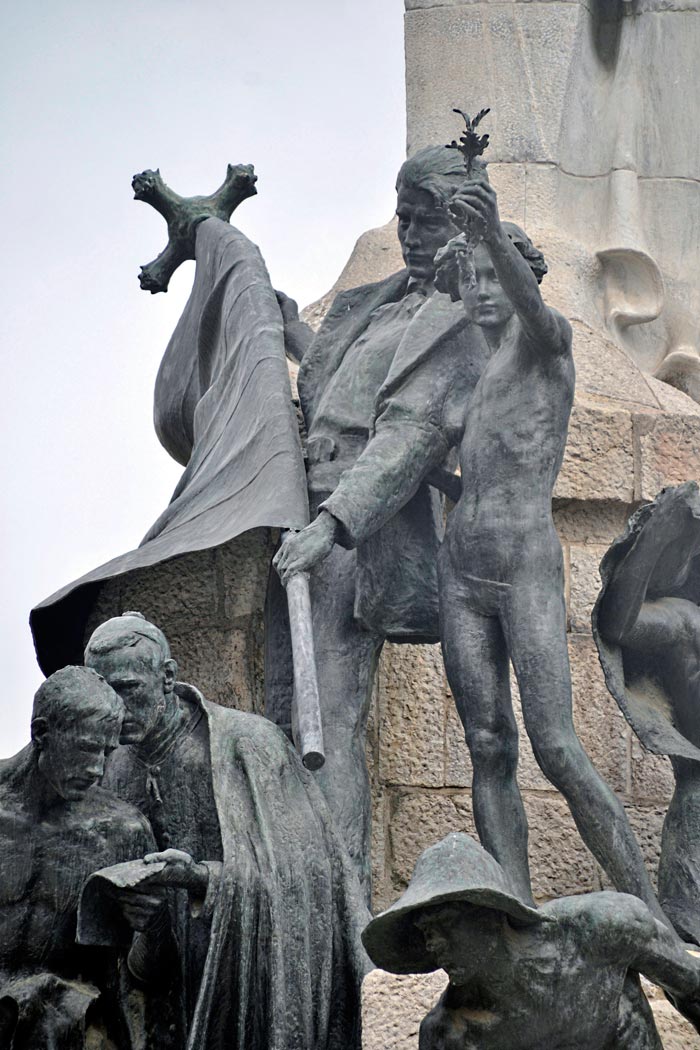 Monument al Doctor Bartomeu Robert (Памятник доктору Бартомеу Роберу), 1904/1910 восстановлен:1985