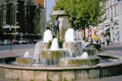 Mühlsteinbrunnen (Фонтан мельничного камня), 1988
