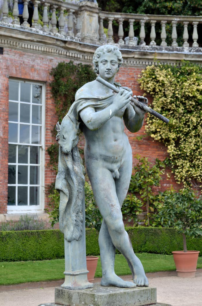 The piping Faun (Фавн, играющий на дудочке)